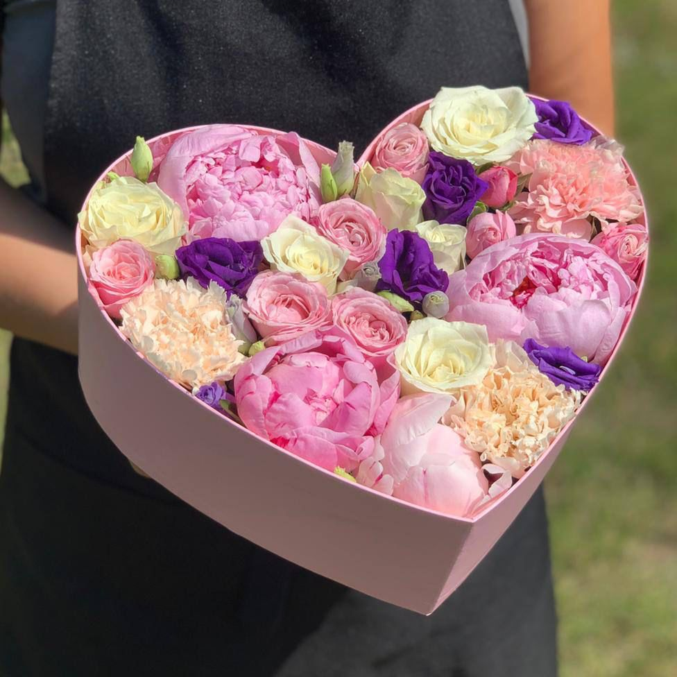 Розовое Сердце с Пионами