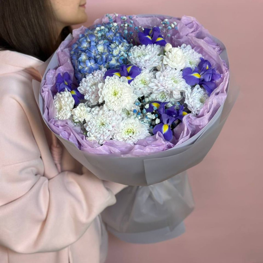 Букет с ирисами