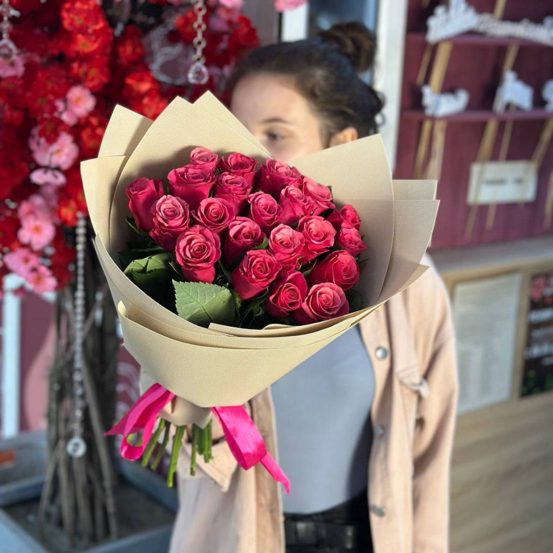 21 Роза Такация 