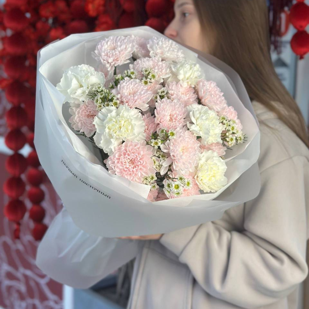 Микс букет с диантусами