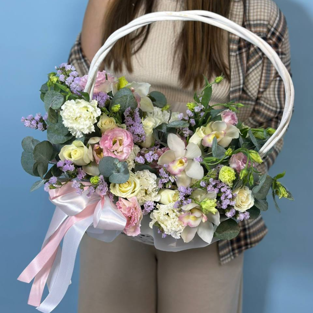 Корзина с орхидей