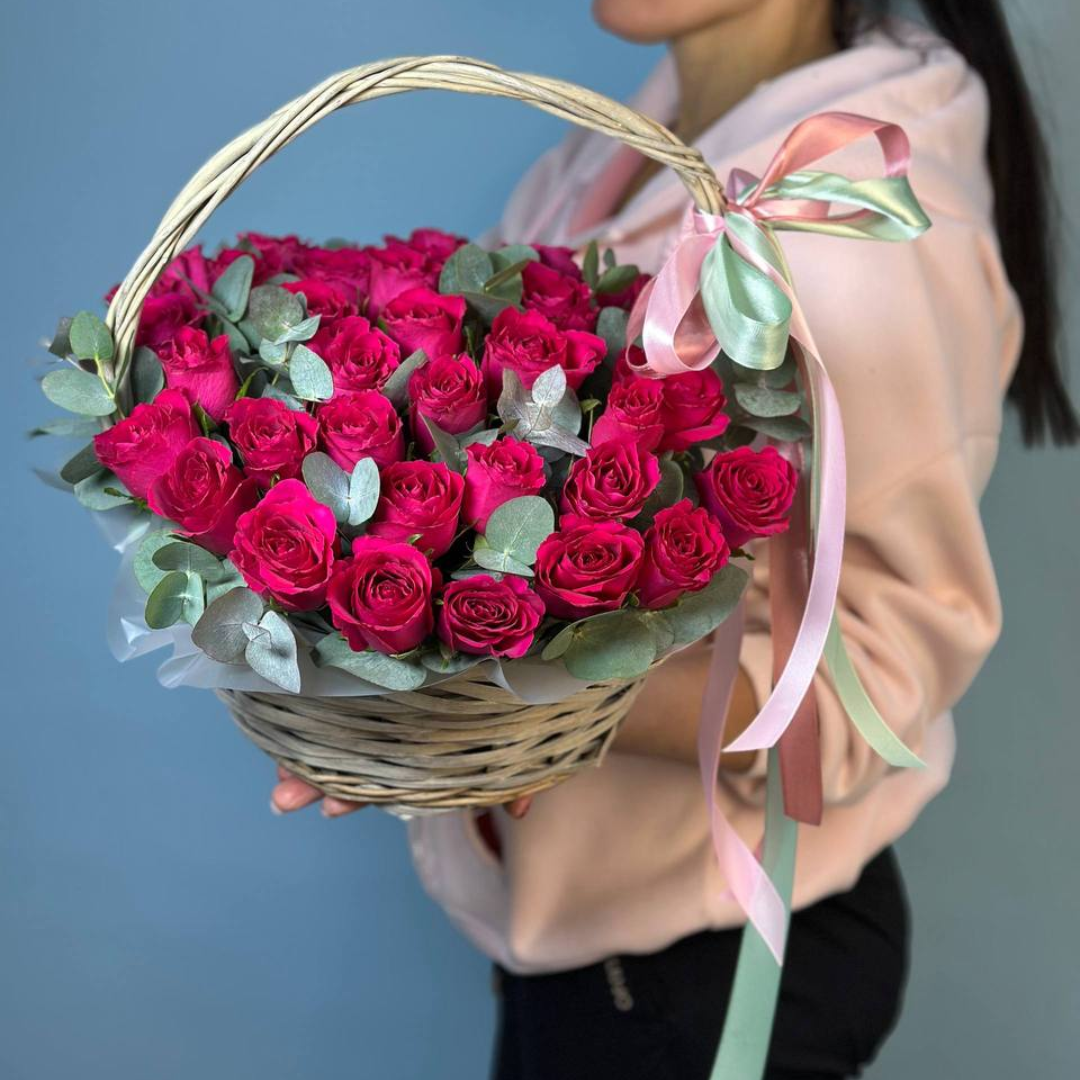 35 мини роз в корзине 