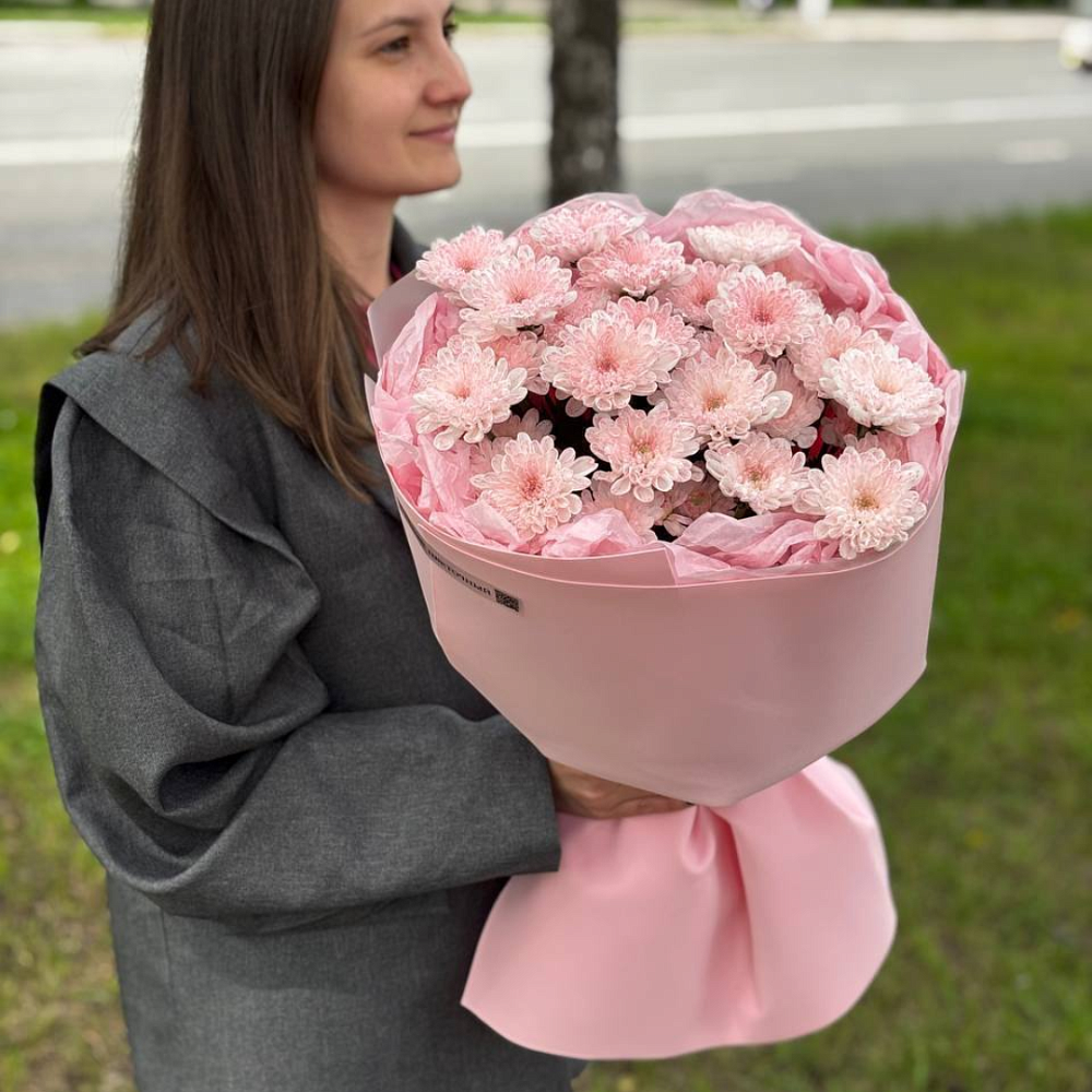 5 персиковых кустовых хризантем
