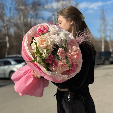 Нежный букет с Французской розой