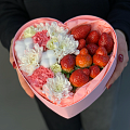 С клубникой