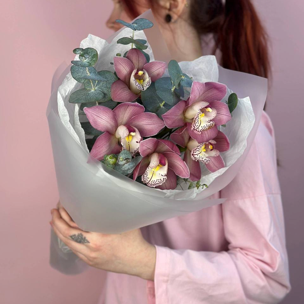 5 орхидей с эвкалиптом 