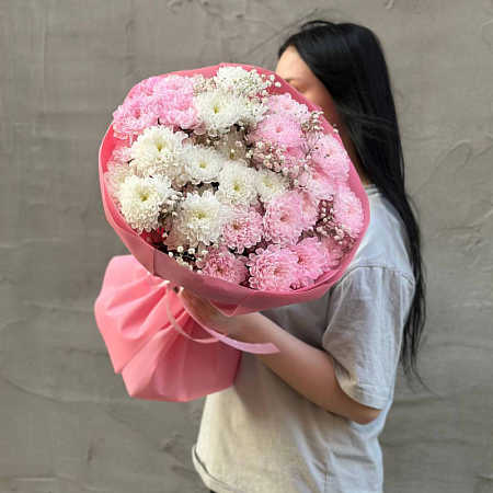 7 хризантем с гипсофилой