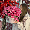 Композиция из 51 розочки 