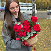 Кашпо с красными розами