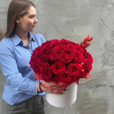 31 Роза Эквадор в коробке