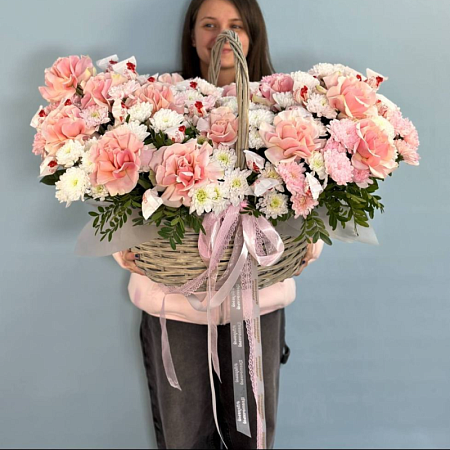 Корзина с Французской Розой и конфетами 