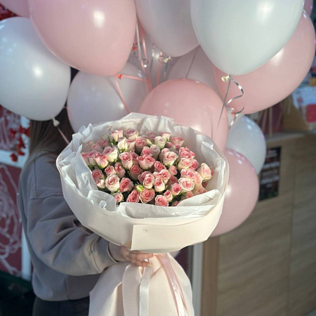 11 кустовых роз 