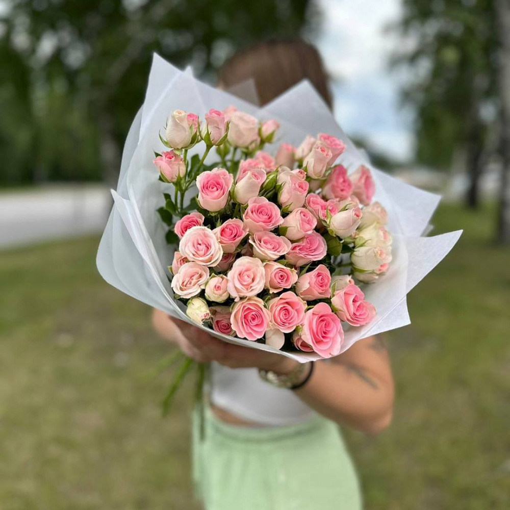 9 кустовых роз 