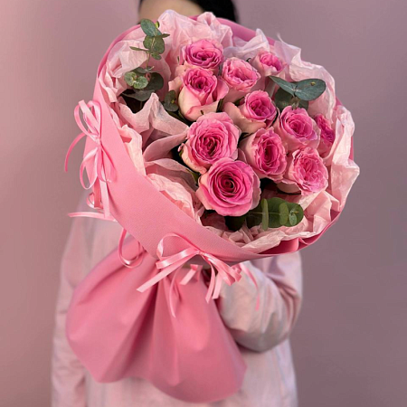 11 роз Китай с эвкалиптом